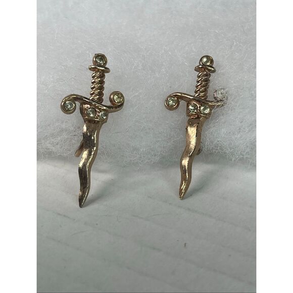 Vintage fierce screwback dagger style punk earrings. - Picture 3 of 9